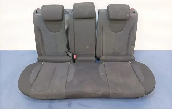 Seat Leon (1P) Second row seats 