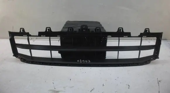 BMW X1 U11 Front bumper lower grill 59883593 211636 13200201101