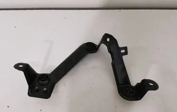 BMW X7 G07 Air filter cleaner box bracket assembly 8689760