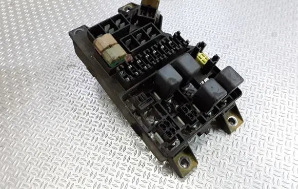 Mitsubishi Pajero Fuse module