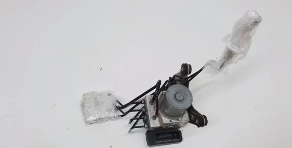 BMW 7 F01 F02 F03 F04 ABS Pump 6869402