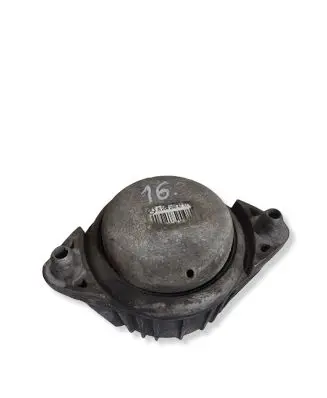 Mercedes-Benz C W204 Engine mount bracket A2042404717