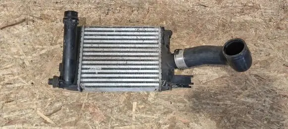 Renault Sandero I Intercooler radiator AVON6670974