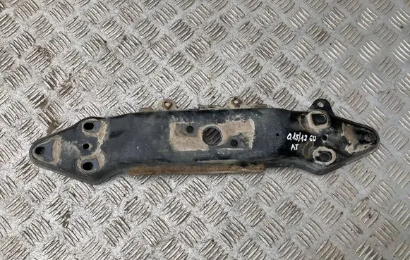 Subaru Outback (BS) Gearbox mounting bracket