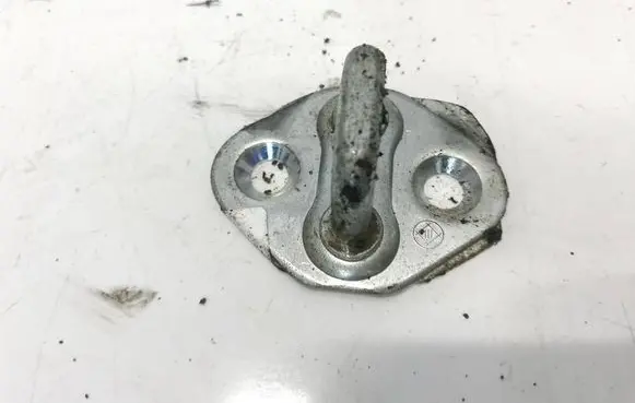 Toyota Yaris Verso Front door lock loop/hook striker 