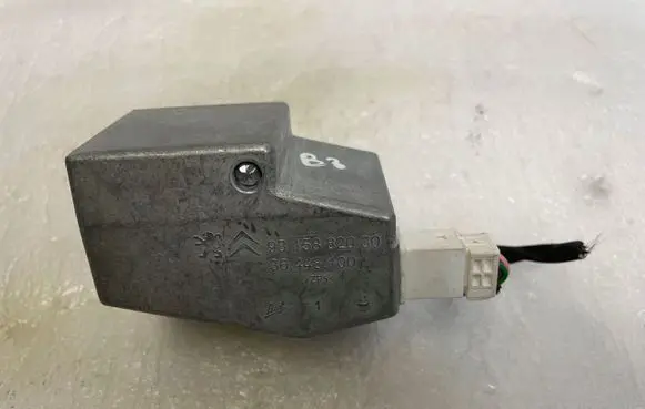Peugeot 3008 II Steering wheel lock 9815882080