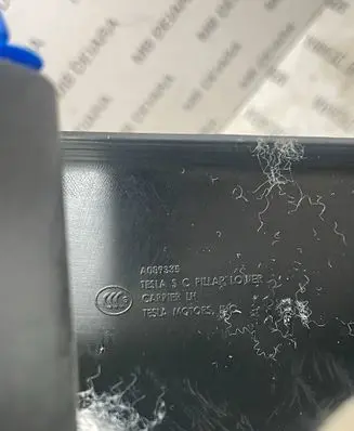 Tesla Model 3 (C) pillar trim A089335