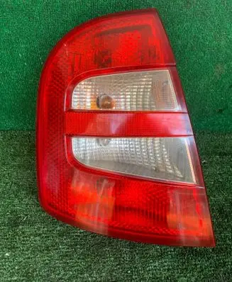 Skoda Fabia Mk1 (6Y) Rear/tail lights 6Y6945095D 5SUX13405AA 6Y6945111C
