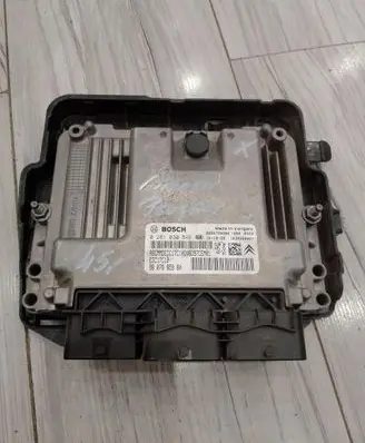 Citroen Berlingo Engine control unit/module ECU 0281030546