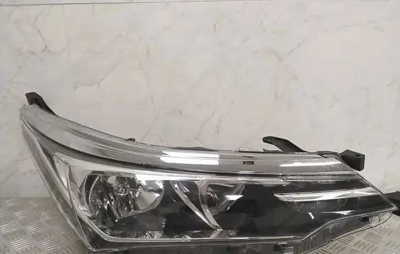 Toyota Corolla E160 E170 Headlight/headlamp 8111002L5000