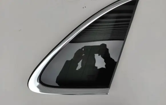 Porsche Macan (95B) Rear side window 95B845298