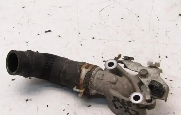 Mazda CX-3 Engine coolant pipe/hose D09T