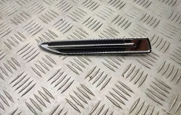 Ford Mondeo MK IV Fender end trim BS7116C217A