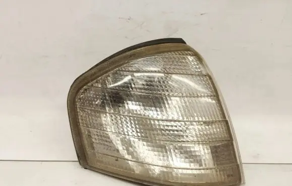 Mercedes-Benz C W202 Front indicator light 2028261043 2028260843
