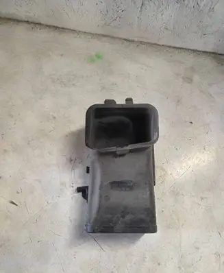 BMW 7 F01 F02 F03 F04 Air intake duct part 13717577471