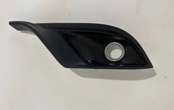 Dodge Durango III Front fog light trim/grill 05113679A 357047 6551