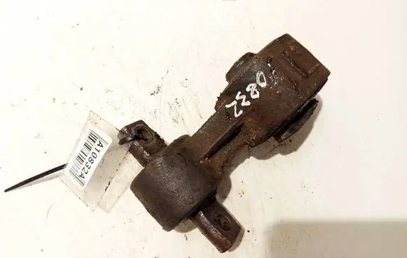 Engine mount bracket