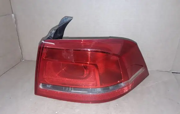 Volkswagen PASSAT B7 Rear/tail lights 3AE945096 3AE945096F 90010062