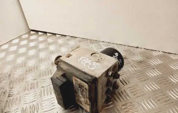 Volkswagen PASSAT B6 ABS Pump 3C0614109