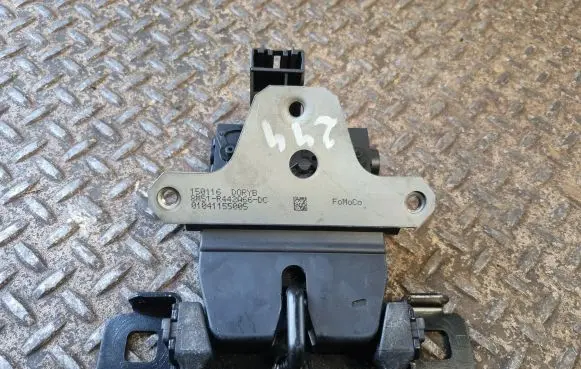 Ford Focus Tailgate/trunk/boot lock/catch/latch 8M51R442A66DC