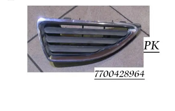 Renault Megane I Front bumper upper radiator grill 7700428964