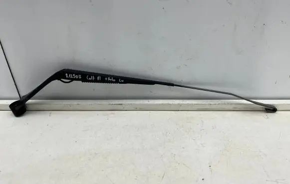 Mitsubishi Colt Front wiper blade arm