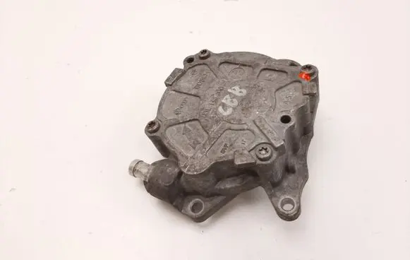 Volkswagen PASSAT B6 Vacuum pump 03L145100