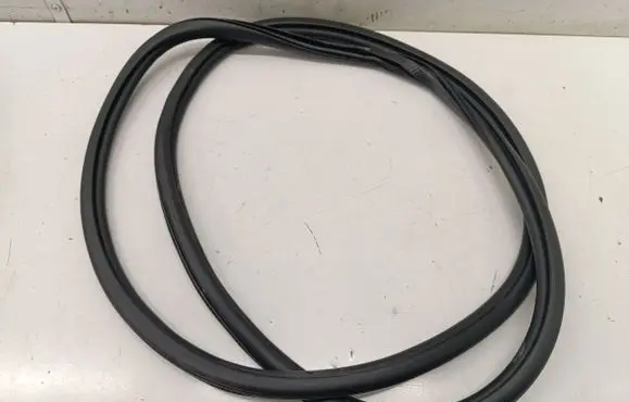 Audi A3 8Y Front door rubber seal 8Y0831721B
