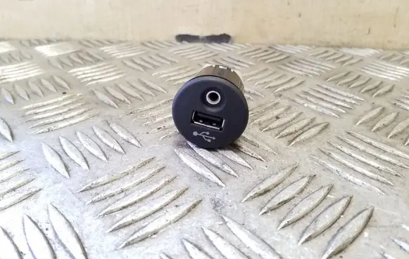 USB socket connector