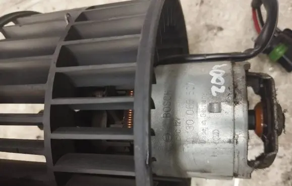 Renault Espace III Heater fan/blower 0130063507