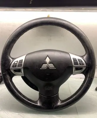 Mitsubishi Outlander Steering wheel