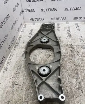 Mercedes-Benz S W222 Rear differential/diff mount bracket A2213520206