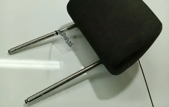 Seat Toledo III (5P) Front seat headrest 