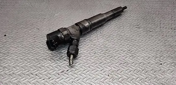 BMW 5 E39 Fuel injector 0445110047 7785984