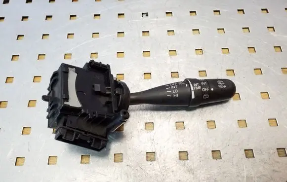 Suzuki Grand Vitara II Wiper control stalk