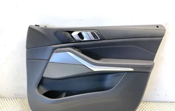 BMW X5 G05 Front door card panel trim 