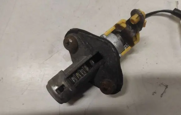 KIA Sorento Tailgate exterior lock