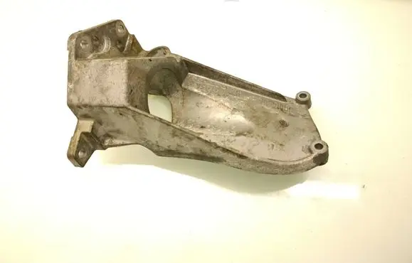 Volvo S60 Gearbox mounting bracket 31370633