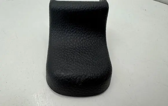 Hyundai Santa Fe Front door seat control surround trim 885682W000