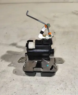 Mitsubishi Colt Tailgate/trunk/boot lock/catch/latch Mr959190