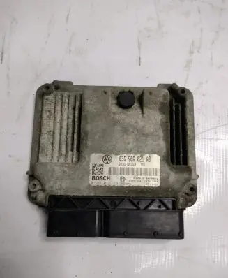 Volkswagen PASSAT B6 Engine control unit/module 03G906021