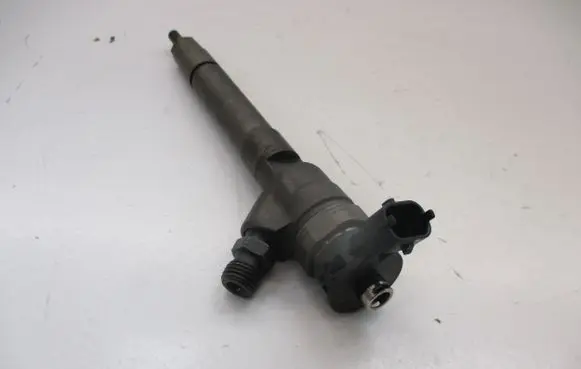 Renault Trafic III (X82) Fuel injector 0445110569 R9M450