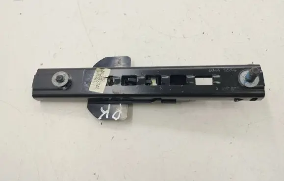 Ford Kuga I Seat belt adjustment rail 8V41S611C46AA