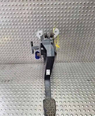 Mazda CX-5 Clutch pedal KE60-41400-B