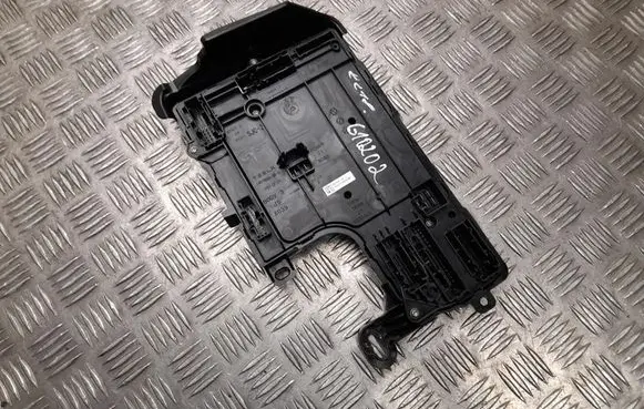 Tesla Model 3 Comfort/convenience module 156745500C