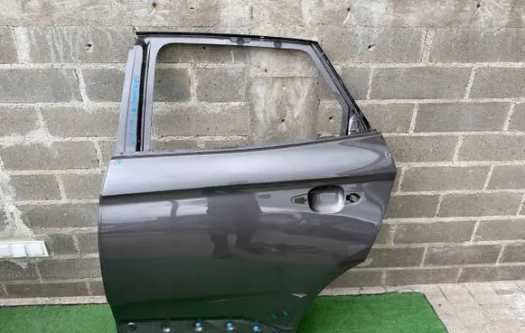 Opel Grandland X Rear door 