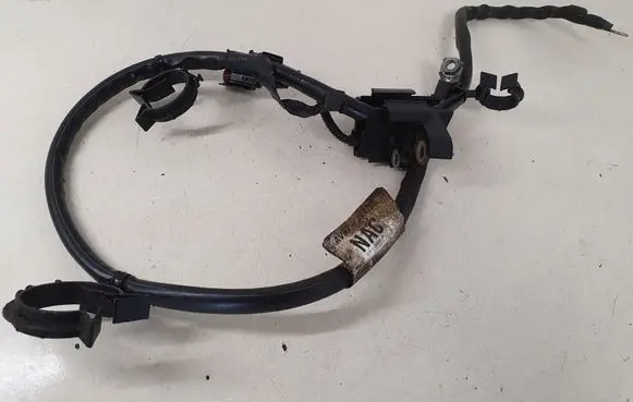 Ford Focus Wires (starter motor) AV6T14A280