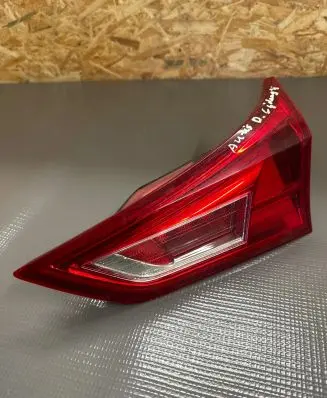 Toyota Auris E180 Tailgate rear/tail lights 05180238