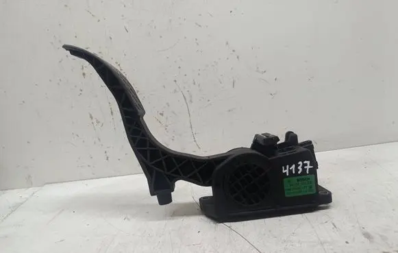 Seat Ibiza III (6L) Accelerator throttle pedal 6Q1721503F 0280755063 690235489