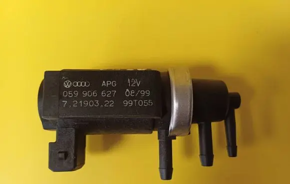 Audi A8 S8 D2 4D Turbo solenoid valve 059906627 72190322